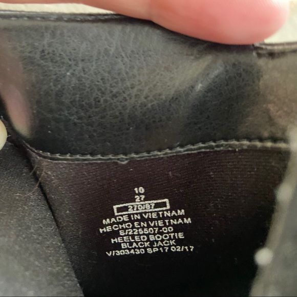 Black boots - Picture 6 of 6